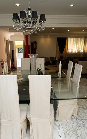 Casa à venda com 450m², 4 quartos e 6 vagas Casa à venda com 450m², 4 quartos e 6 vagasSala 2