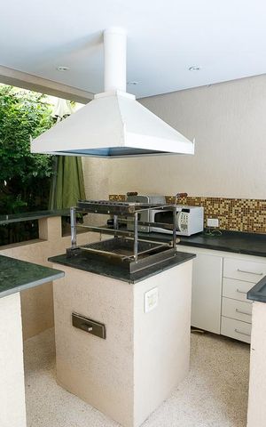 Casa à venda com 450m², 4 quartos e 6 vagas