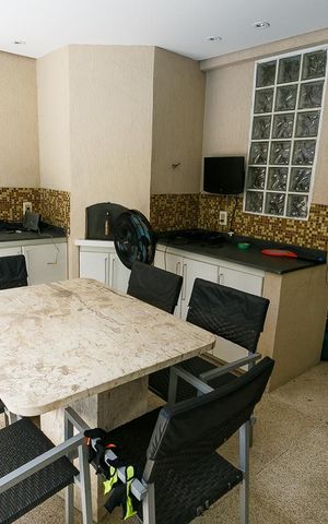 Casa à venda com 450m², 4 quartos e 6 vagas