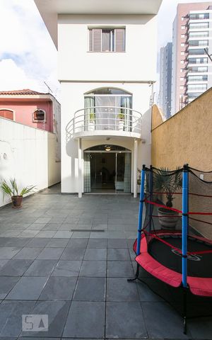 Casa à venda com 350m², 3 quartos e 4 vagasÁrea Externa