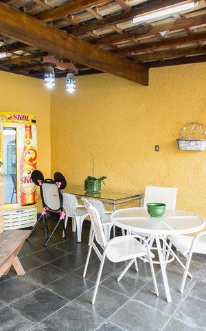 Casa à venda com 350m², 3 quartos e 4 vagasVaranda gourmet