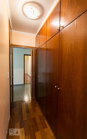 Casa à venda com 350m², 3 quartos e 4 vagasCloset da Suíte