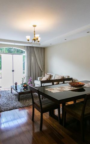 Casa à venda com 350m², 3 quartos e 4 vagasSala 1