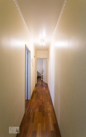 Casa à venda com 350m², 3 quartos e 4 vagasCorredor