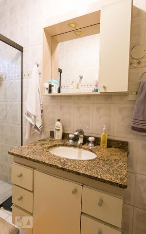 Casa à venda com 350m², 3 quartos e 4 vagasBanheiro Social
