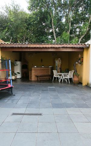 Casa à venda com 350m², 3 quartos e 4 vagasVaranda gourmet