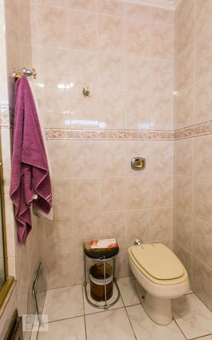 Casa à venda com 350m², 3 quartos e 4 vagasBanheiro da Suíte