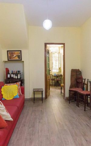 Casa à venda com 300m², 5 quartos e sem vaga Casa à venda com 300m², 5 quartos e sem vagaSala de Estar 2