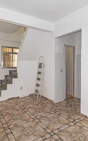 Casa para alugar com 40m², 1 quarto e sem vaga Casa para alugar com 40m², 1 quarto e sem vagaSala - Primeiro Andar