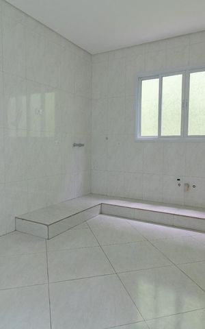 Casa à venda com 270m², 5 quartos e 5 vagas Casa à venda com 270m², 5 quartos e 5 vagasSala de Jantar