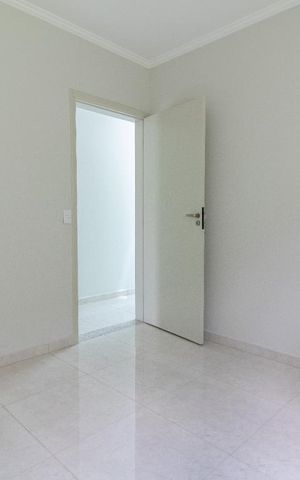Casa à venda com 270m², 5 quartos e 5 vagas Casa à venda com 270m², 5 quartos e 5 vagasQuarto 2