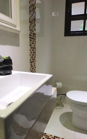 Casa à venda com 180m², 4 quartos e 3 vagasLavabo