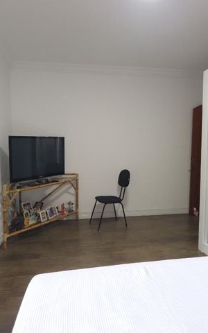 Casa à venda com 180m², 4 quartos e 3 vagasSuíte