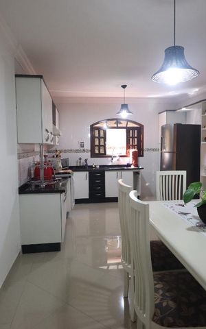 Casa à venda com 180m², 4 quartos e 3 vagasCozinha