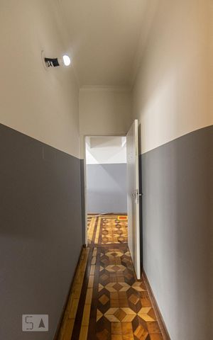 Casa à venda com 360m², 3 quartos e 6 vagas Casa à venda com 360m², 3 quartos e 6 vagasSuite 1