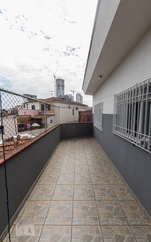 Casa à venda com 360m², 3 quartos e 6 vagas Casa à venda com 360m², 3 quartos e 6 vagasÁrea Externa