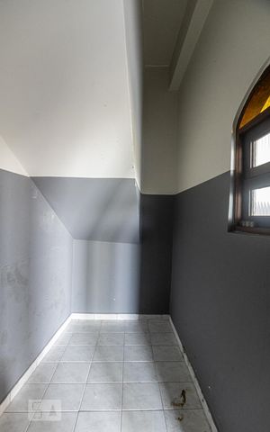 Casa à venda com 360m², 3 quartos e 6 vagas Casa à venda com 360m², 3 quartos e 6 vagasDespensa 1