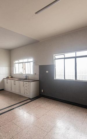 Casa à venda com 360m², 3 quartos e 6 vagas Casa à venda com 360m², 3 quartos e 6 vagasCozinha