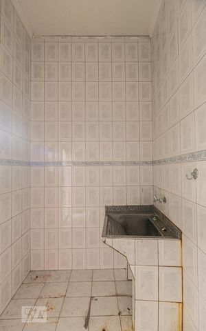 Casa à venda com 360m², 3 quartos e 6 vagas Casa à venda com 360m², 3 quartos e 6 vagasÁrea de Serviço 2