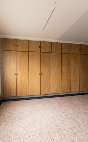 Casa à venda com 360m², 3 quartos e 6 vagas Casa à venda com 360m², 3 quartos e 6 vagasCozinha