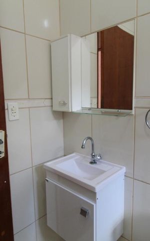 Casa à venda com 72m², 2 quartos e 1 vagaBanheiro 2 espelho pia armário