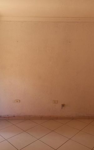 Casa à venda com 72m², 2 quartos e 1 vagaSala