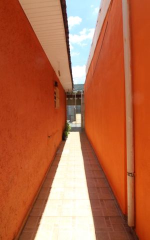 Casa à venda com 72m², 2 quartos e 1 vagaCorredor