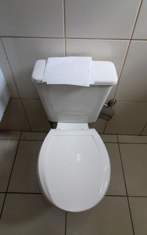 Casa à venda com 72m², 2 quartos e 1 vagaBanheiro 2