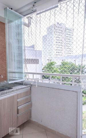 Apartamento para alugar com 65m², 3 quartos e 1 vaga Apartamento para alugar com 65m², 3 quartos e 1 vagaVaranda