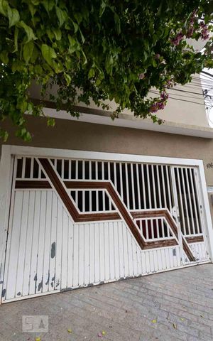 Casa à venda com 215m², 3 quartos e 2 vagas Casa à venda com 215m², 3 quartos e 2 vagasFachada