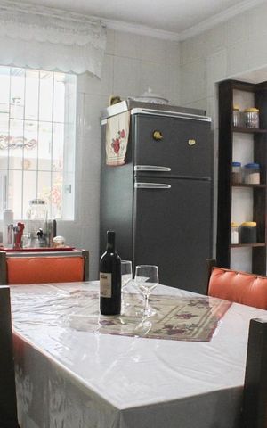 Casa à venda com 210m², 3 quartos e 2 vagas Casa à venda com 210m², 3 quartos e 2 vagasCozinha