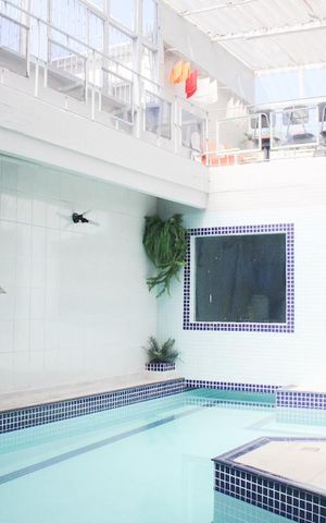 Casa à venda com 210m², 3 quartos e 2 vagas Casa à venda com 210m², 3 quartos e 2 vagasÁrea Externa - Piscina e Churrasqueira