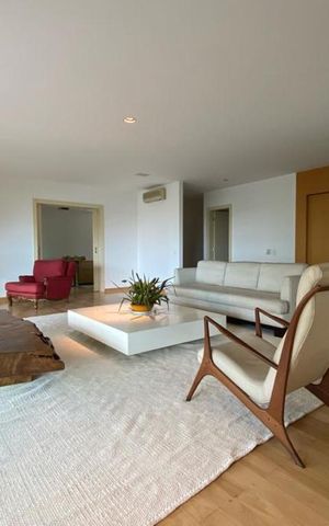 Apartamento à venda com 385m², 4 quartos e 6 vagas Apartamento à venda com 385m², 4 quartos e 6 vagasSala