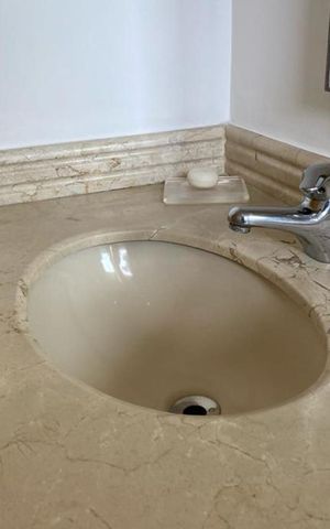 Apartamento à venda com 385m², 4 quartos e 6 vagas Apartamento à venda com 385m², 4 quartos e 6 vagasBanheiro - Torneira