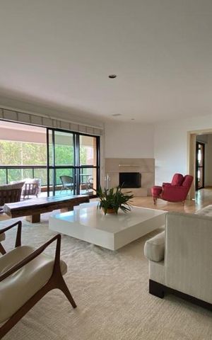 Apartamento à venda com 385m², 4 quartos e 6 vagas Apartamento à venda com 385m², 4 quartos e 6 vagasSala