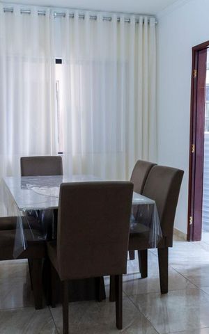 Casa à venda com 115m², 3 quartos e 3 vagasSala