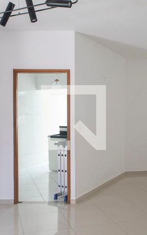 Casa à venda com 350m², 5 quartos e 3 vagas Casa à venda com 350m², 5 quartos e 3 vagasSala