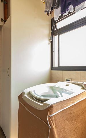 Apartamento à venda com 120m², 3 quartos e 2 vagas Apartamento à venda com 120m², 3 quartos e 2 vagasÁrea de Serviço