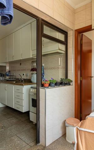 Apartamento à venda com 120m², 3 quartos e 2 vagas Apartamento à venda com 120m², 3 quartos e 2 vagasÁrea de Serviço