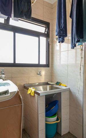 Apartamento à venda com 120m², 3 quartos e 2 vagas Apartamento à venda com 120m², 3 quartos e 2 vagasÁrea de Serviço