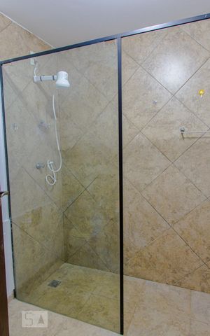 Casa de condomínio à venda com 60m², 2 quartos e sem vaga Casa de condomínio à venda com 60m², 2 quartos e sem vagaBanheiro Social