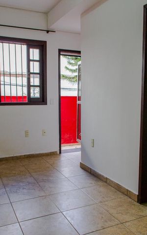 Casa de condomínio à venda com 60m², 2 quartos e sem vaga Casa de condomínio à venda com 60m², 2 quartos e sem vagaSala