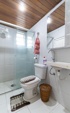 Casa de condomínio à venda com 120m², 3 quartos e 1 vagaBanheiro