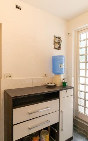 Casa de condomínio à venda com 120m², 3 quartos e 1 vagaÁrea de serviço