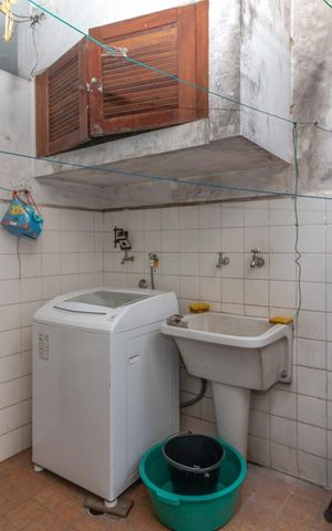 Casa à venda com 170m², 3 quartos e 2 vagas Casa à venda com 170m², 3 quartos e 2 vagasLavanderia