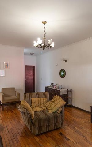 Casa à venda com 210m², 3 quartos e 3 vagasSala