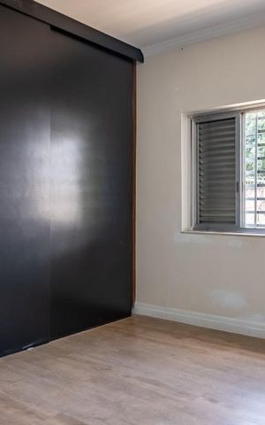 Casa à venda com 650m², 3 quartos e 5 vagas Casa à venda com 650m², 3 quartos e 5 vagasQuarto 2