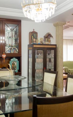 Apartamento à venda com 254m², 4 quartos e 4 vagas Apartamento à venda com 254m², 4 quartos e 4 vagasSala de Jantar