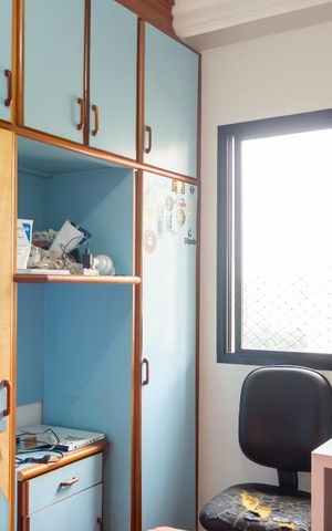 Apartamento à venda com 254m², 4 quartos e 4 vagas Apartamento à venda com 254m², 4 quartos e 4 vagasQuarto 4