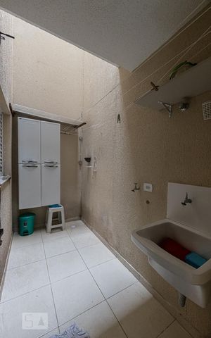 Casa de condomínio à venda com 36m², 1 quarto e sem vaga Casa de condomínio à venda com 36m², 1 quarto e sem vagaÁrea de Serviço